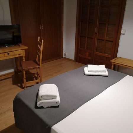 Hostal Becerril ベセリル・デ・ラ・シエラ エクステリア 写真