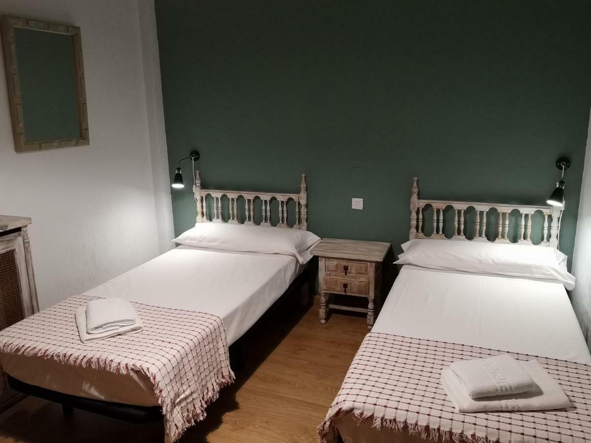 Hostal Becerril ベセリル・デ・ラ・シエラ エクステリア 写真